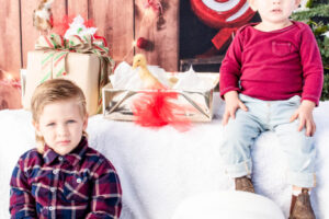 A Christmas Barnyard Bash: Capturing Adorable Moments at the Waddell Farmers Market