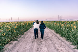 family-sunflower-buckeye-az-kimvanosphotography-03546